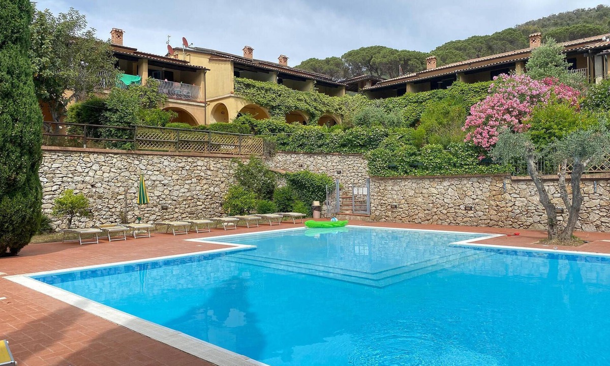 Rio nell'Elba Apartment | 1 bedroom beach front apartment in Nisportino