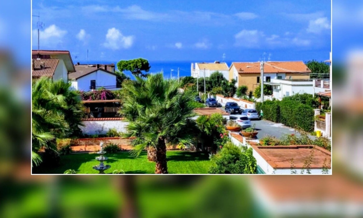 Anzio Villa | 100m>beach, 340m>trainstation to Rome, big garden, BBQ, terrace-view towards sea