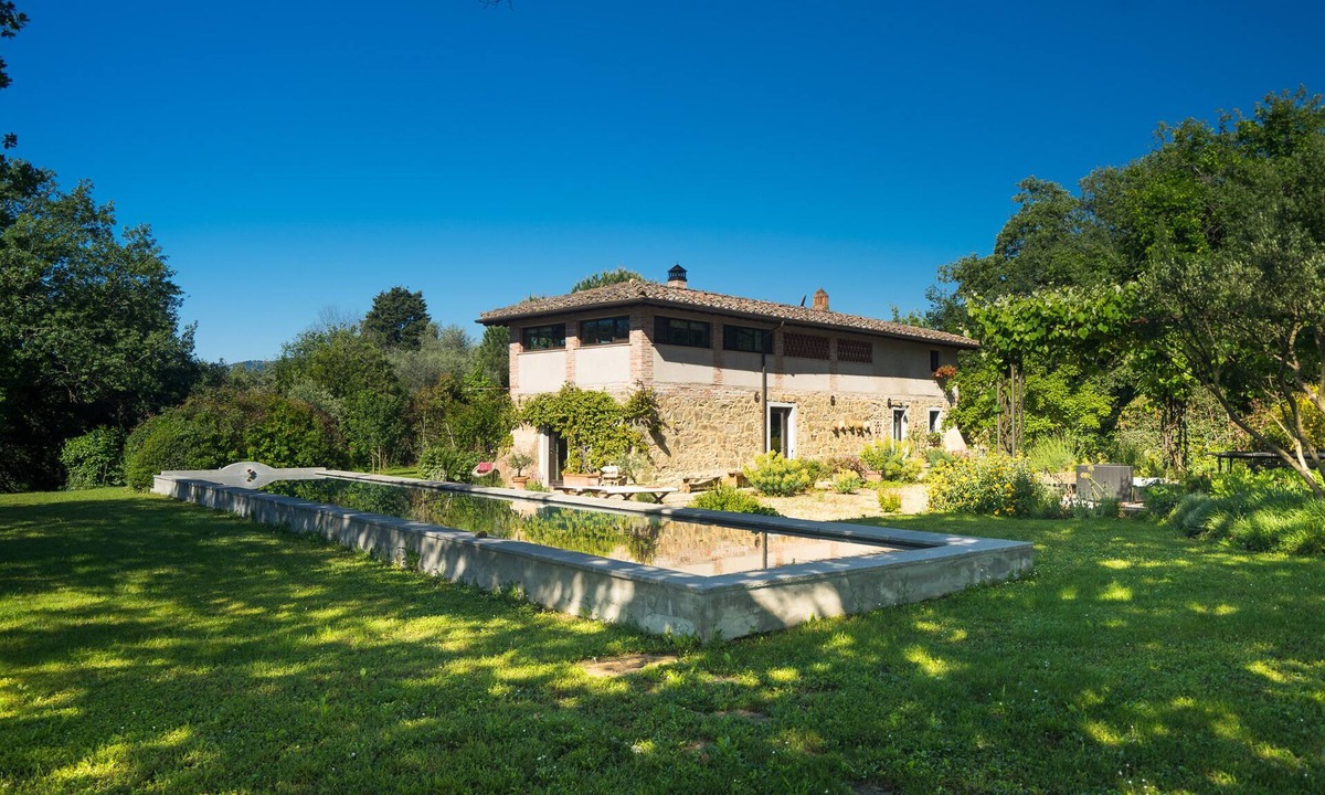 San Giovanni Valdarno Villa | 14th century barn converted into a family house to enjoy the local tuscan life.