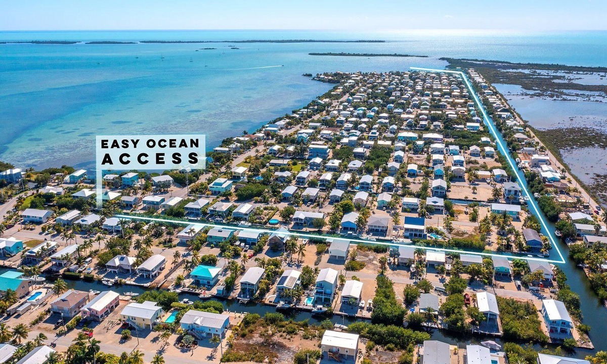 Breezeswept Beach Estates House | 2 bedroom accommodation in Summerland Key