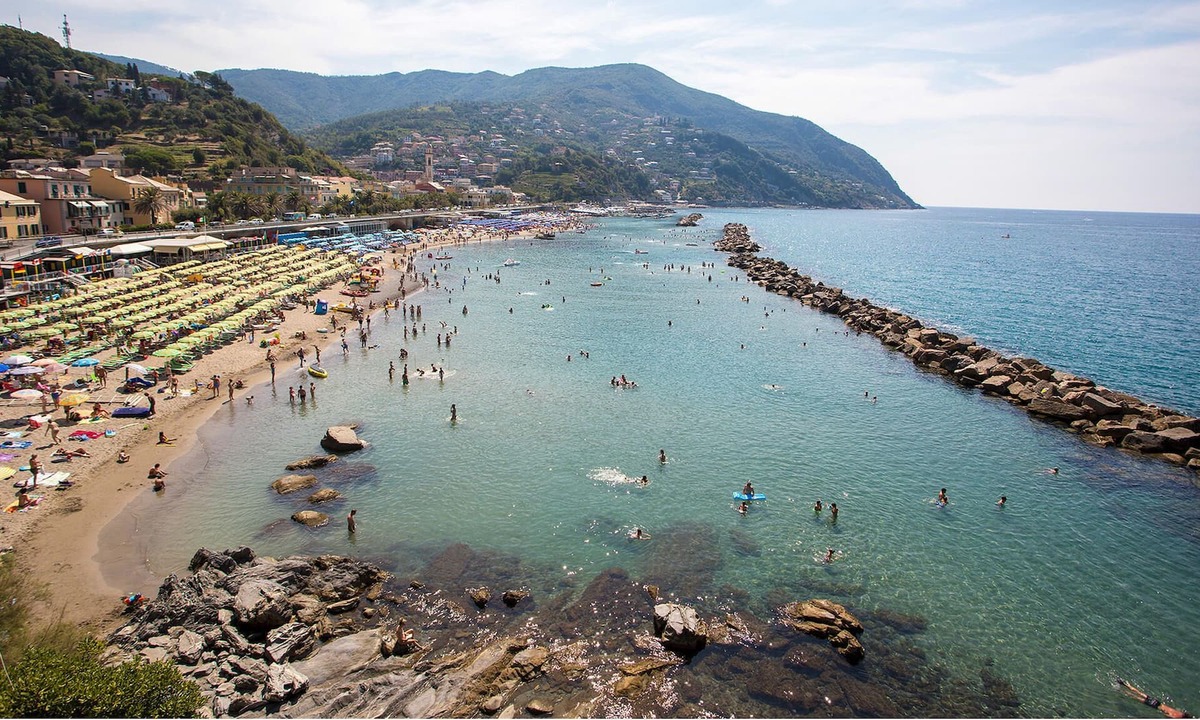Deiva Marina Apartment | 2 bedroom accommodation in Deiva Marina