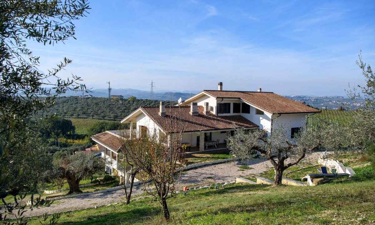 Moscufo Apartment | 2 bedroom amazing apartment in Moscufo