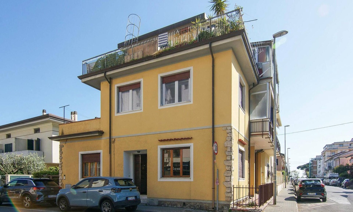 Marina di Carrara Apartment | 2 bedroom lovely apartment in Marina di Carrara