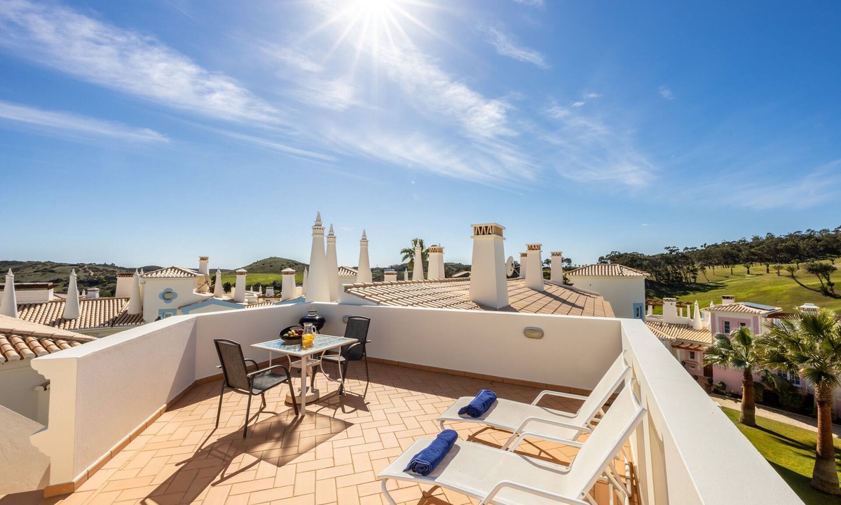 Budens House | 2 bedroom townhouse #29 Quinta da Encosta Velha