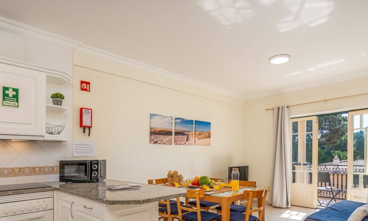 Oura Apartment | #270 Pedra dos Bicos S by Home Holidays