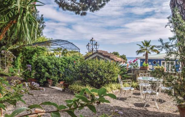 Old Town Apartment | 3 bedroom accommodation in Ventimiglia -IM-
