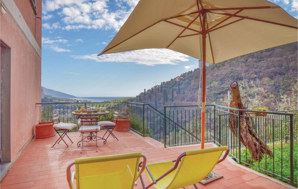 Recco House | 3 bedroom accommodation in Recco -GE-
