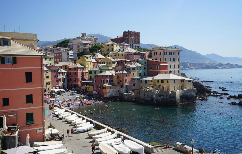 San Fruttuoso Apartment | 3 Bedroom Nice Apartment In Genova