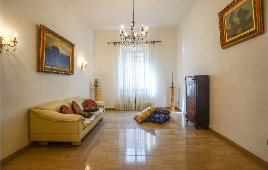 Piombino House | 3 Bedroom Pet Friendly Home In Piombino