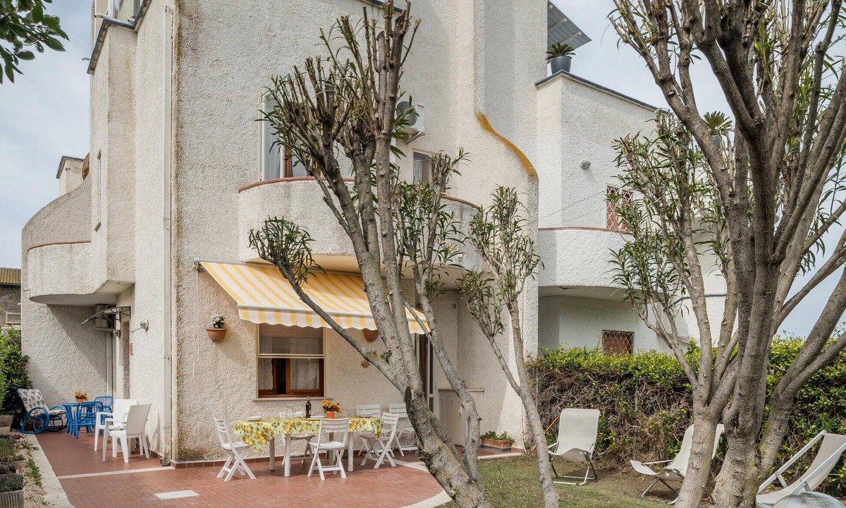 Lido di Tarquinia House | 3 bedroom pet friendly home in Tarquinia Lido (VT)