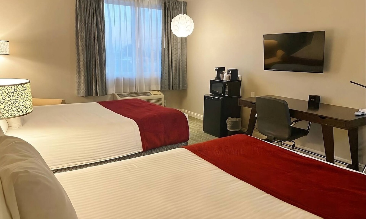 Torrance Hotel | 3 Simple Double Room Near Freeway Access, Restaurants, and Entertainment Spots