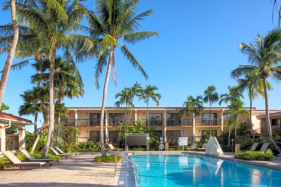 Key West Hotel | 3-Star Hotel ∙ Courtyard by Marriott Key West Waterfront