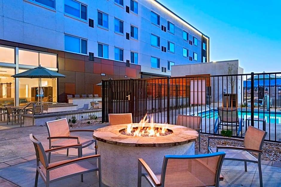 Palmdale Hotel | 3-Star Hotel ∙ Element Palmdale