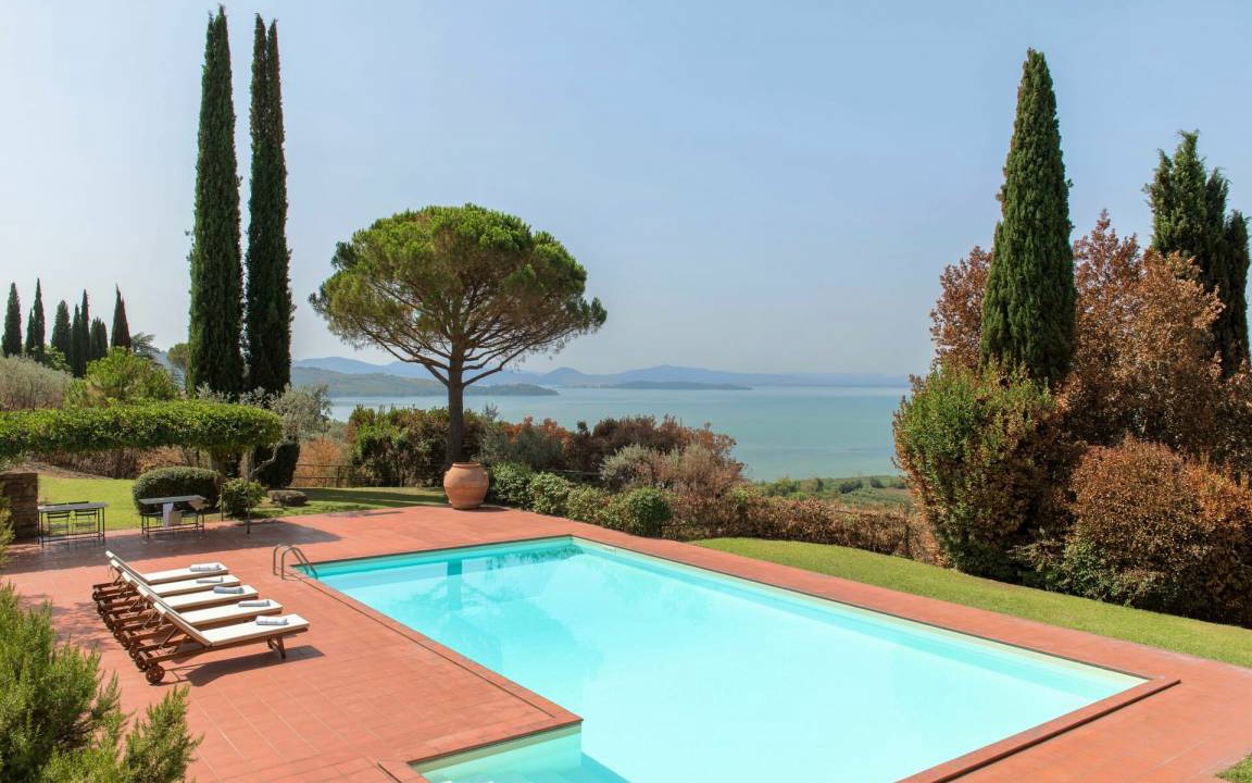 Passignano sul Trasimeno Villa | 300 m² Villa ∙ 3 bedrooms ∙ 6 guests