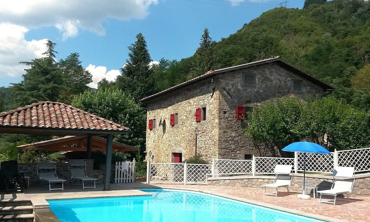 Camporgiano House | 4 bedroom, 2 bathroom converted Mill house with private pool. Outdoor kitchen!