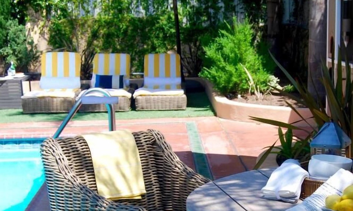 East Hollywood House | 4 Family-friendly Suites, Minutes to Tommy Lasorda Field of Dreams, Pool!