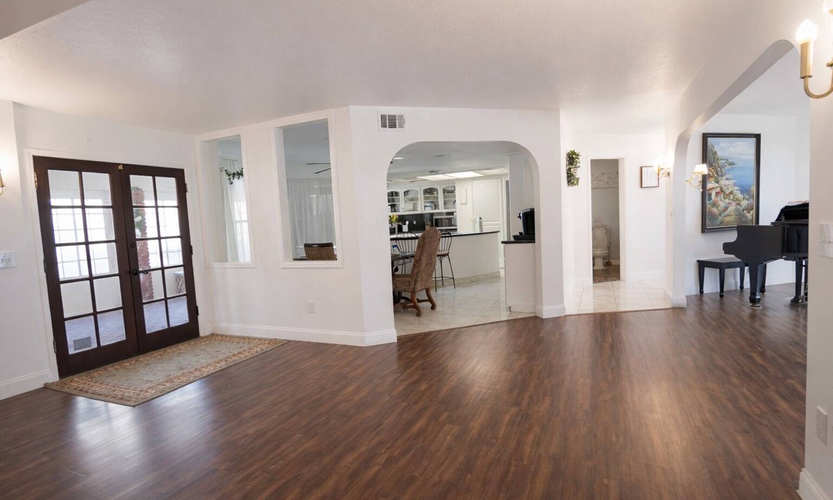 Cherry Valley House | 5-bedroom castle in fabulous Cherry Valley