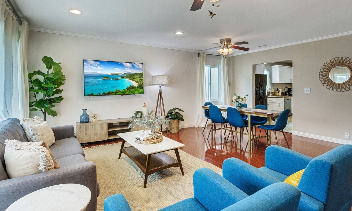 Gardena House | A Stunningly Wonderful Designed Oasis For Relaxing in South Bay - Gardena, CA