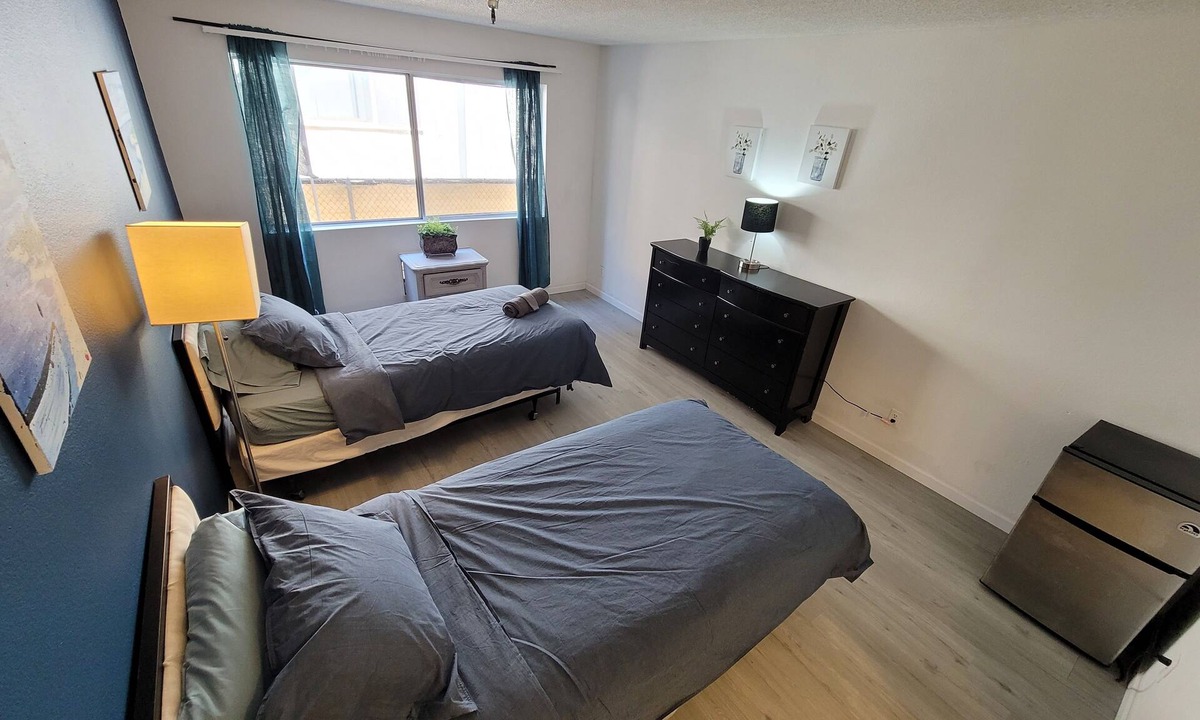 Beverly Hills Hotel | (A12) Lovely Spacious Double Bed Studio