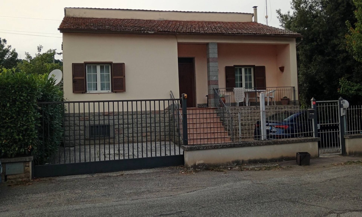 Gallese Apartment | Accommodation Le Rose, just outside the village a few meters from the Basilica of San Famiano