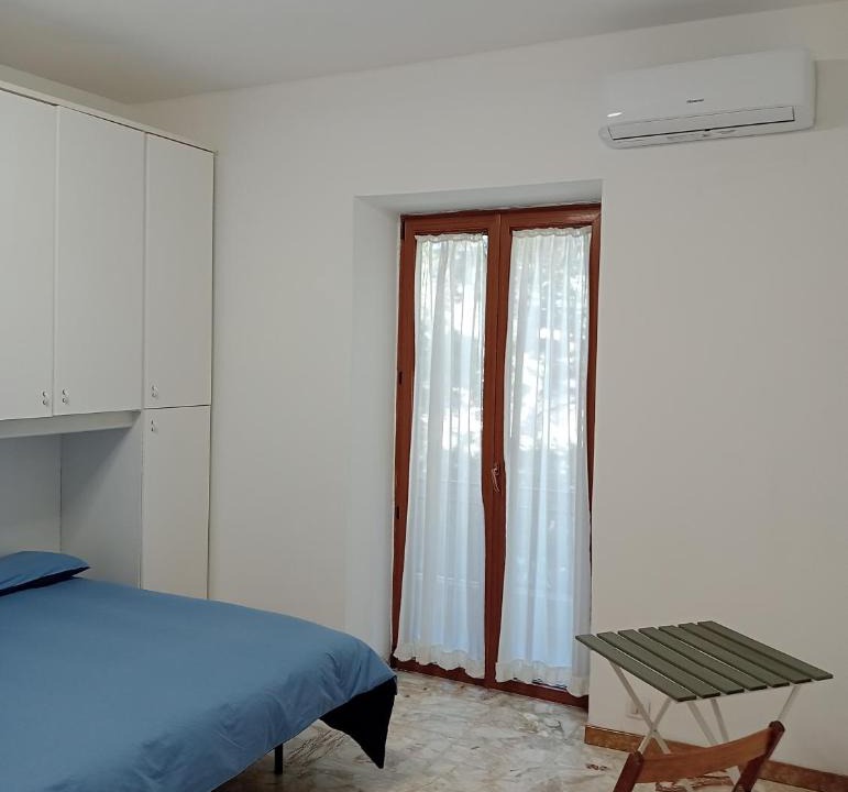 Ciampino House | Aeroporto Ciampino a soli 600 Mt Bici Grill Decimo Miglio