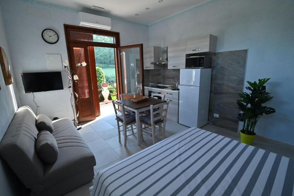 Grotte di Castro House | Agriturismo le Fontane - Lago di Bolsena