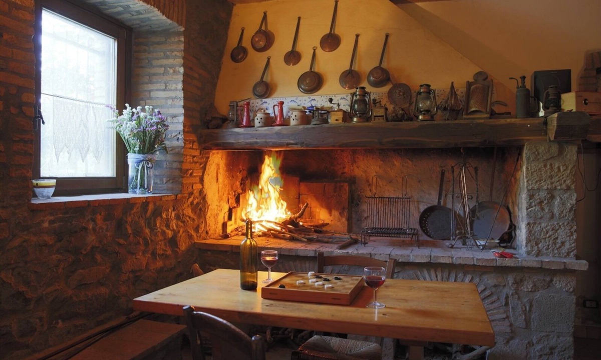 Orvieto Apartment | Agriturismo Valle del Tione -Orvieto. IDEAL FOR GROUPS - COMMON ROOM AND KITCHEN