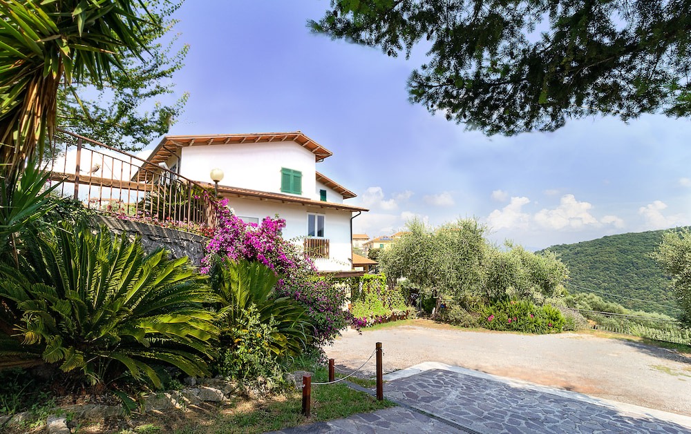 Cerri Other | Albergo Serena