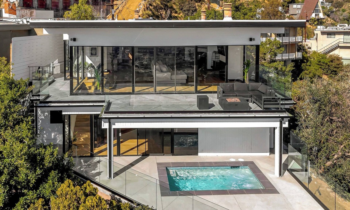 Hollywood Hills West Villa | Amazing Hollywood Hills Villa w/Hot Tub & Views of Entire City!