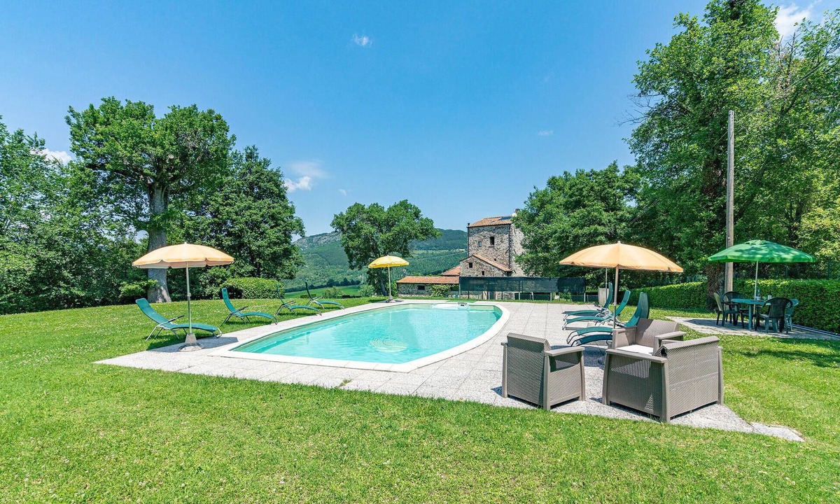 Pieve Santo Stefano House | Amazing home in Pieve S. Stefano AR