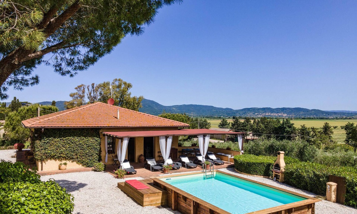 Campiglia Marittima House | Amazing home in Campiglia Marittima LI