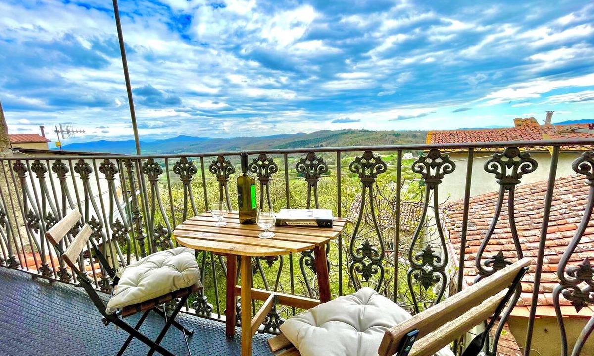 Prata House | An old house in the medieval village of Prata
