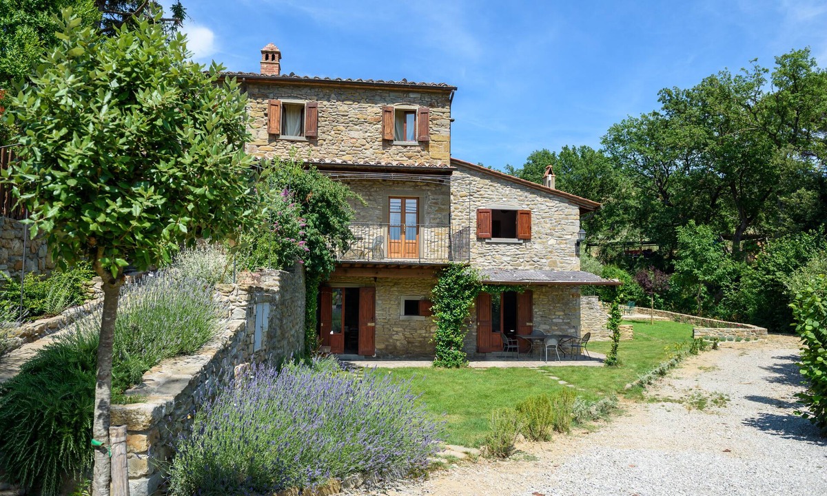 Cortona House | Antique Water Mill, Holiday House onthe WaterCreek10minTo Cortona shared pool AC