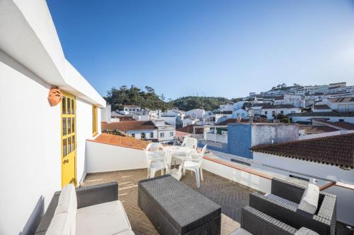 Odeceixe Apartment | Apartamento Amarelo