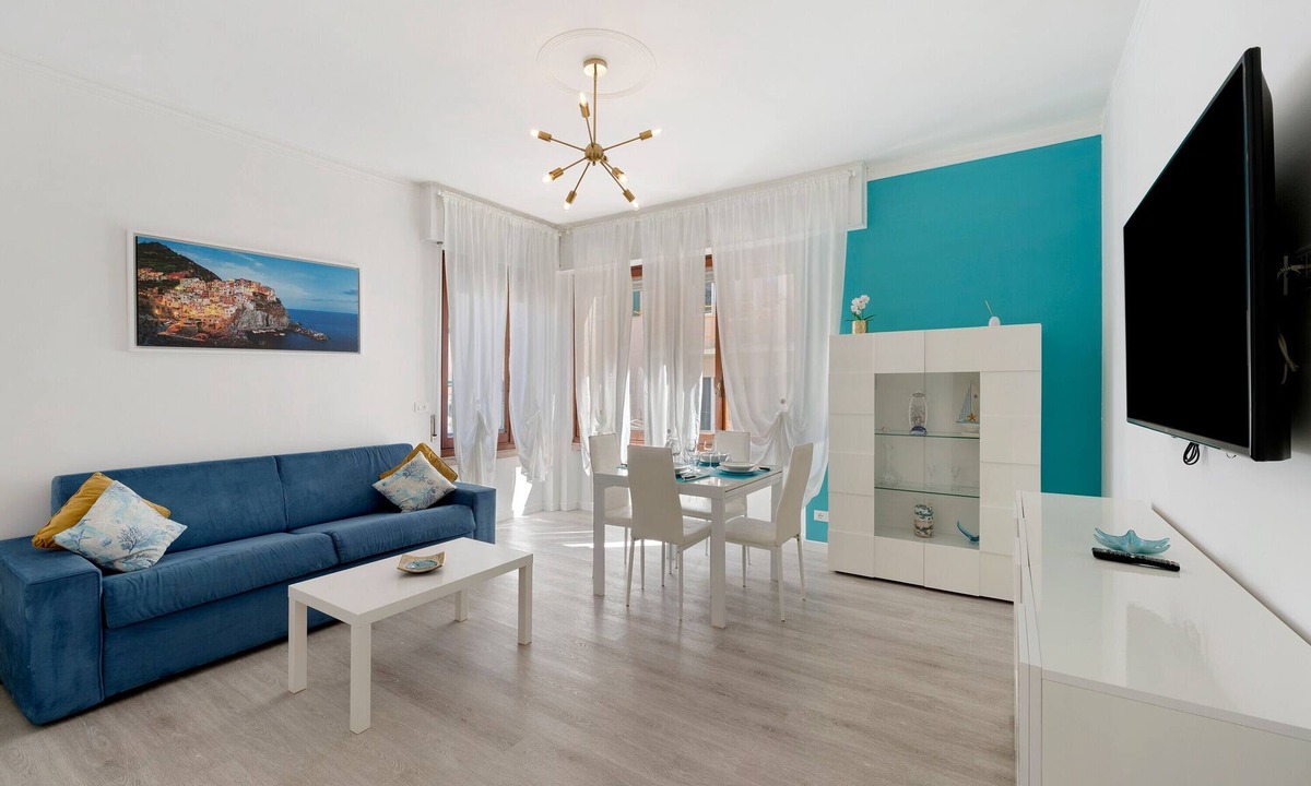 Chiavari Apartment | Apartment 'A Casa Di Brenda' with Mountain View, Wi-Fi and Air Conditioning