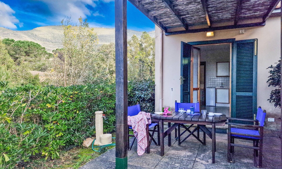 Rio nell'Elba Apartment | Apartment 'Altaluna' with Shared Pool, Private Terrace and Balcony
