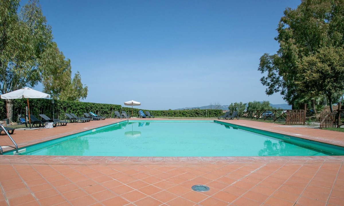 Riotorto Apartment | Apartment 'Appartamento Gorgona' with Sea View, Wi-Fi and Air Conditioning