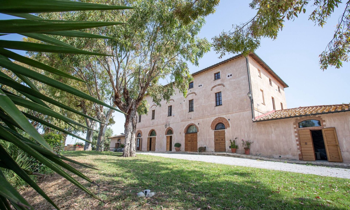 Riotorto Apartment | Apartment Capraia with Sea View, Pool, Wi-Fi, A/C & Garden