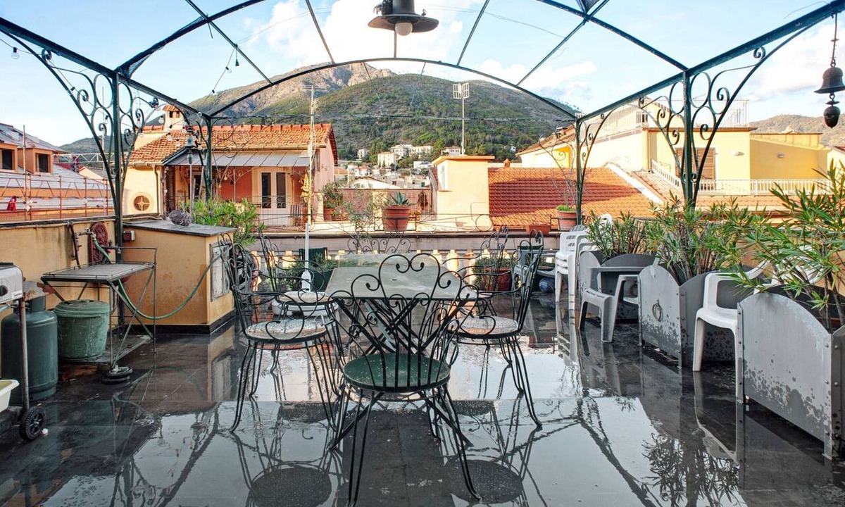 Levanto Apartment | Apartment "Casa Alighieri 2" with Sea View, Private Terrace & Wi-Fi