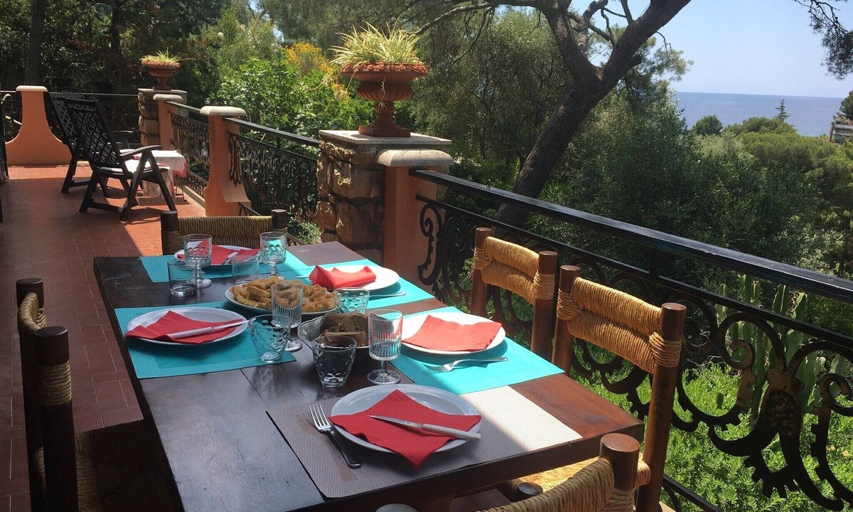 Andora House | Apartment “Gemma” sea view and private garden