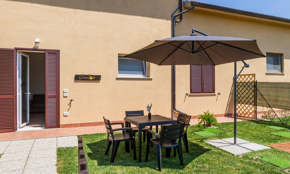 Grosseto Apartment | Apartment 'Girasole' with Private Terrace, Wi-Fi and Air Conditioning