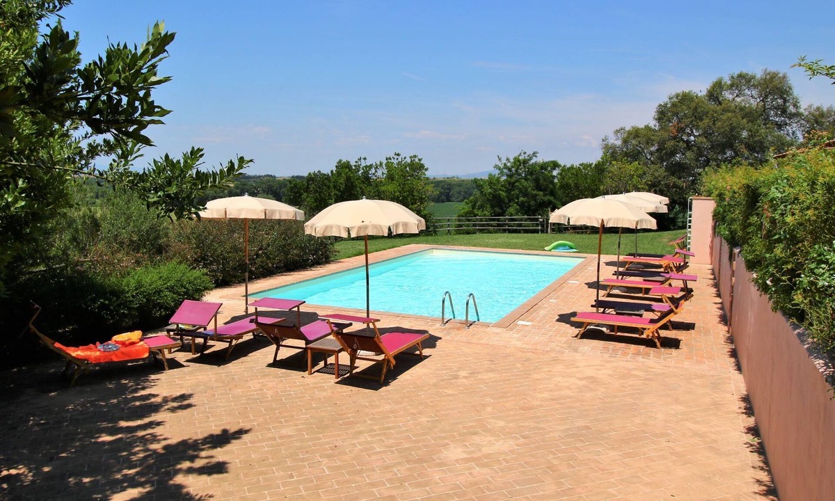 Montalto di Castro House | Apartment in Montalto near Lake and Pool