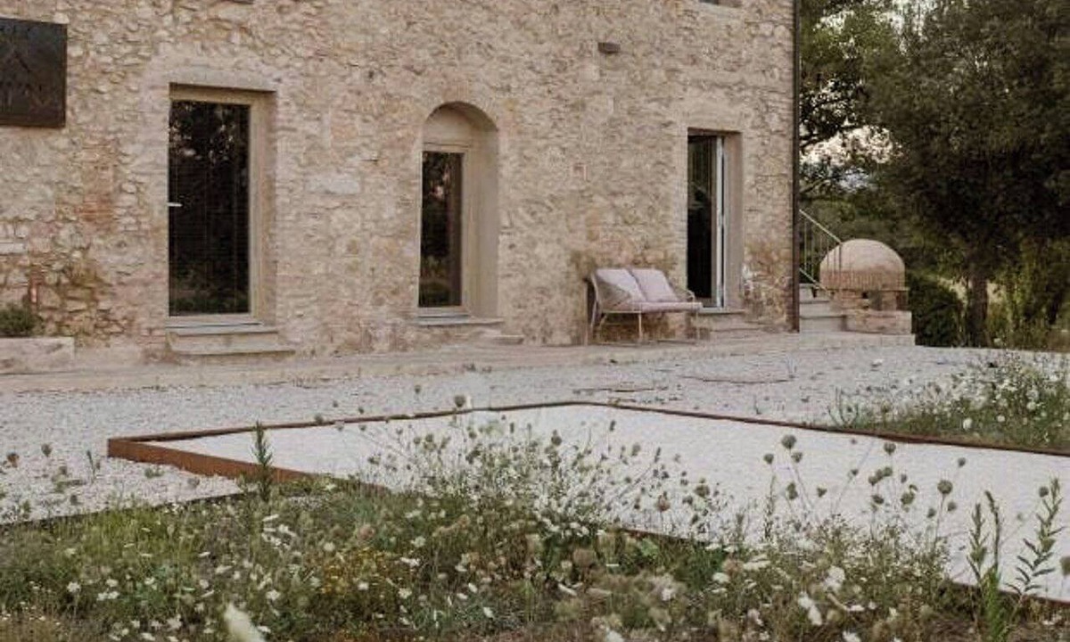 Montescudaio Apartment | Apartment in a Historic farmhouse with heated pool