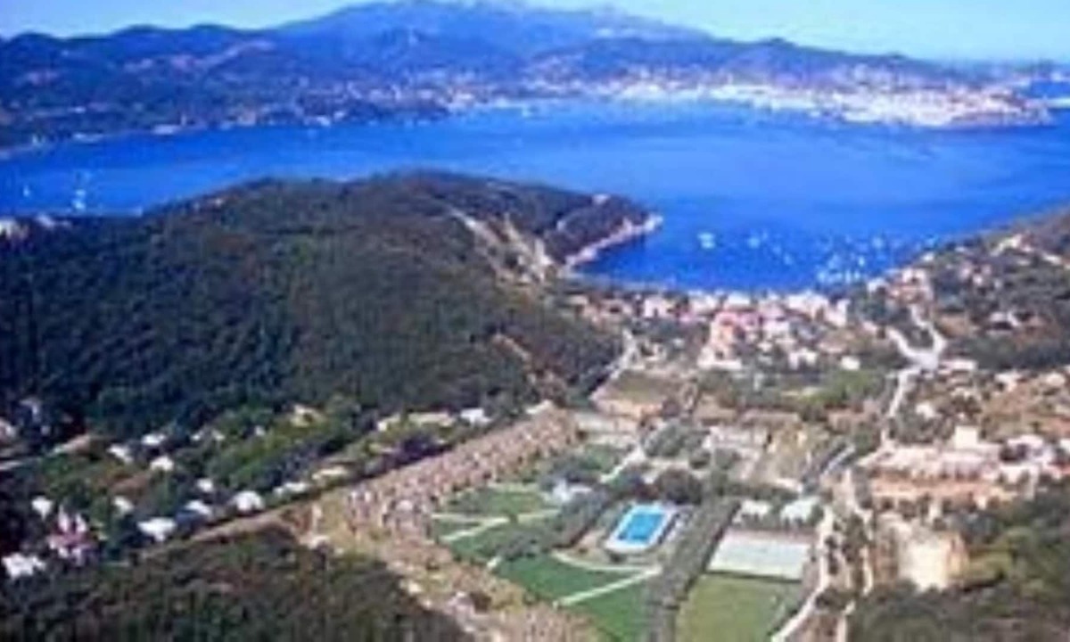Bagnaia Apartment | Apartment in a residence at 200 mt. from the beach