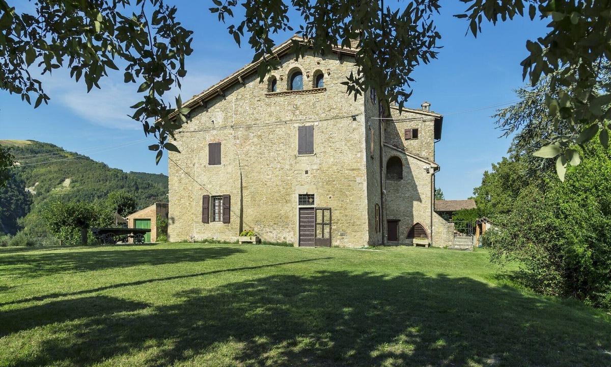 Modigliana House | Apartment in Modigliana with swimming pool