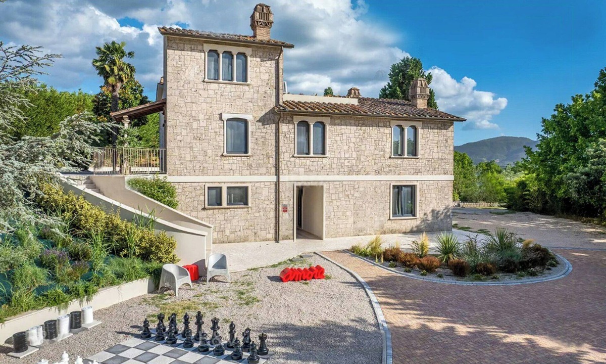 Montoro Apartment | Apartment in villa with pool on Umbrian hills