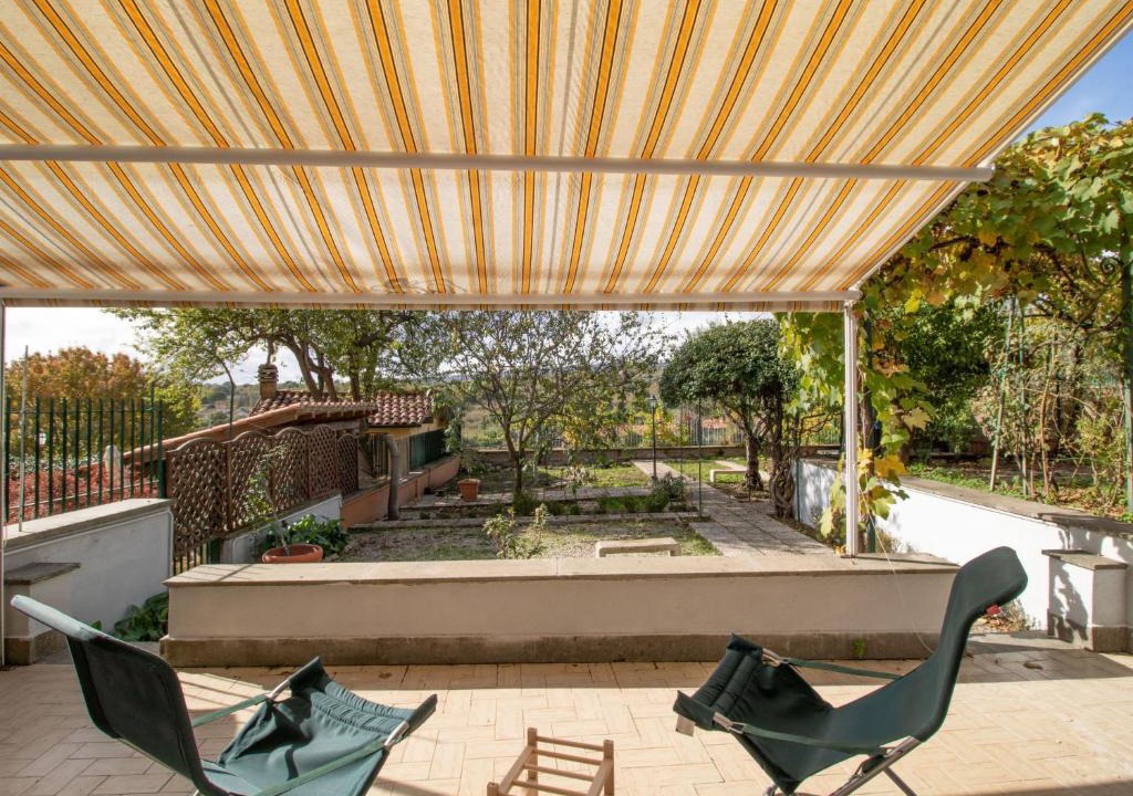 Fabrica di Roma Apartment | Apartment Kiwi e L'uva - Tuscia by Interhome