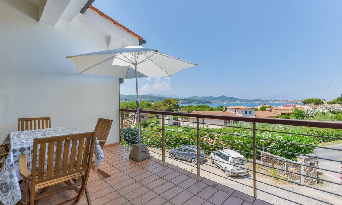 Bagnaia Apartment | Apartment 'Laura' with Sea View, Private Terrace and Air Conditioning