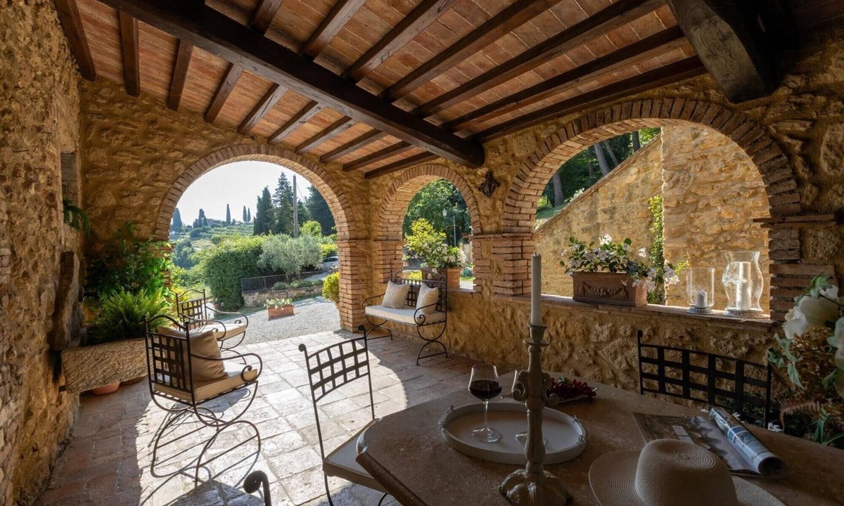 Pomarance Apartment | Apartment 'Podere Del Botruccio - Girasole' with Shared Pool, Garden & Wi-Fi