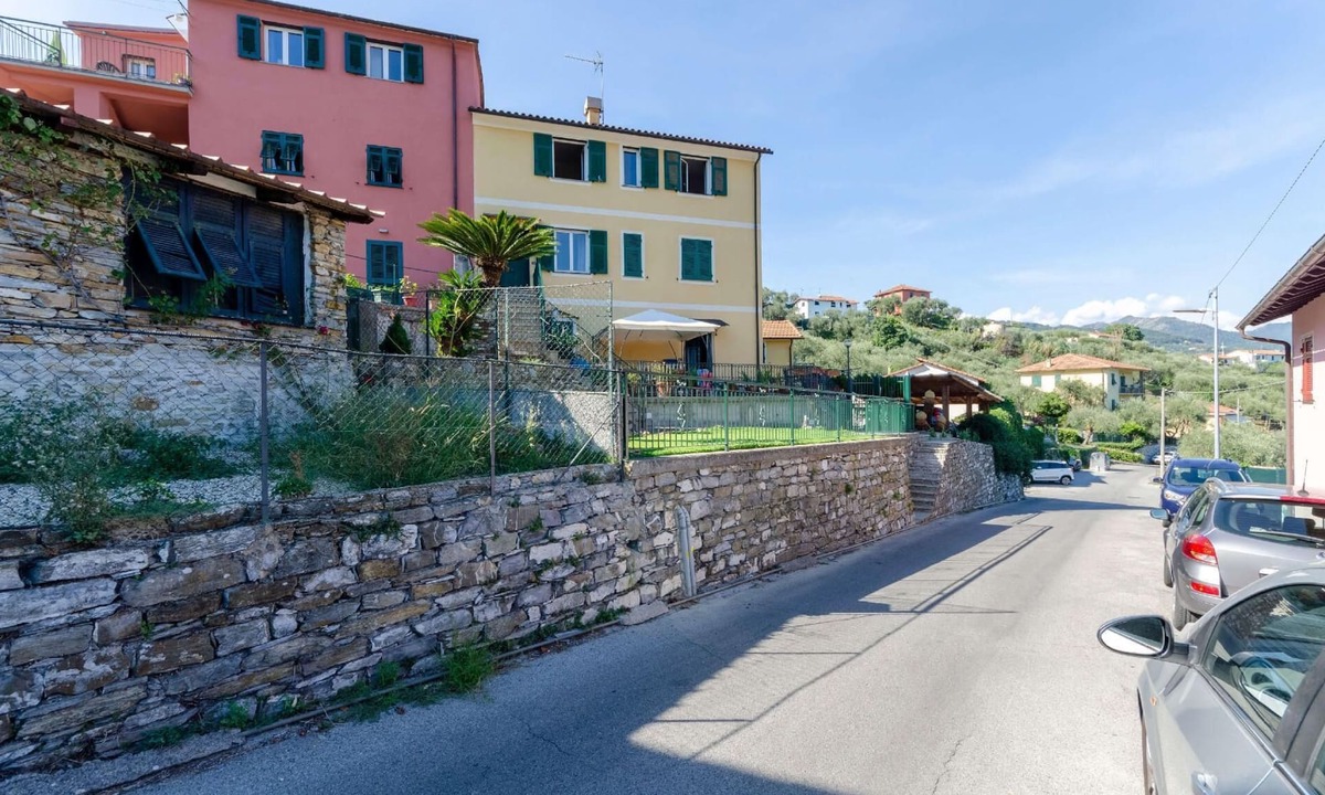 San Massimo Apartment | Apartment second floor with parking and garden